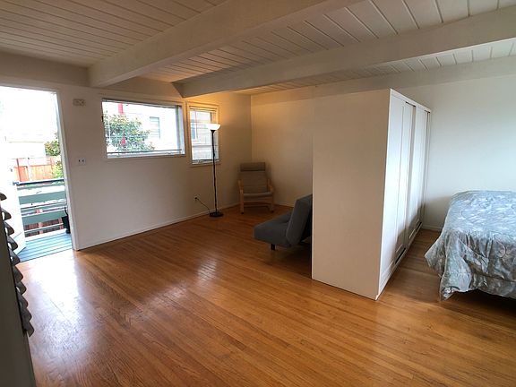 5th image of 1222-1228 Delaware St #1226