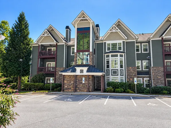 1000 Olde Eastwood Village Blvd, Asheville, NC