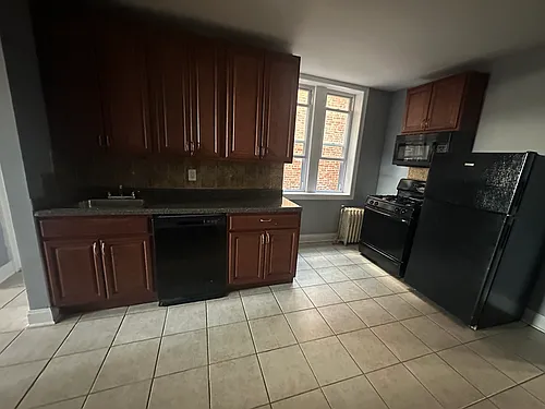 399 Avenue C Photo 1