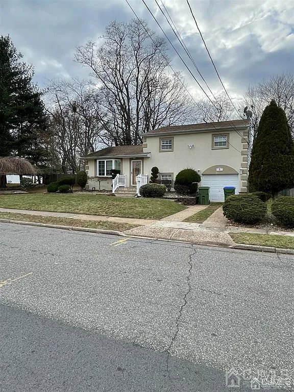8 Baldwin Rd photo 1