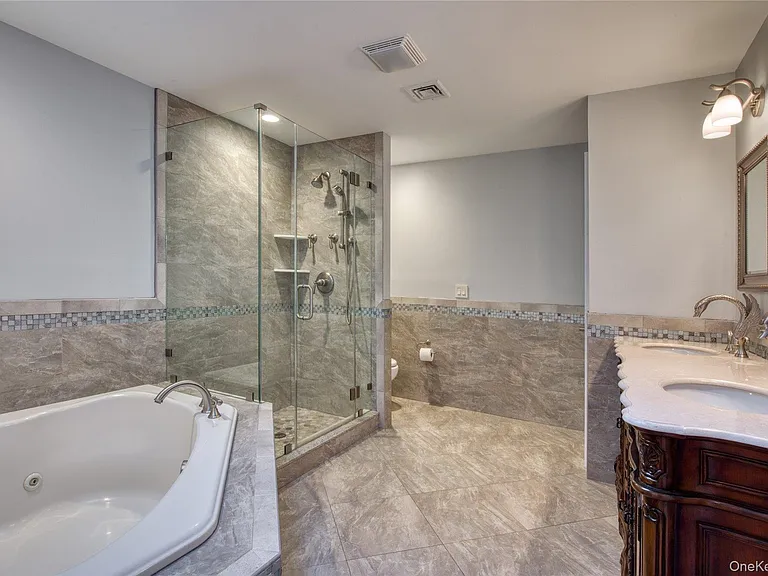 750 Kerwin Blvd — Photo 10