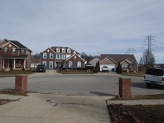 Exterior Neighborhood (street photo)
