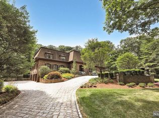 5 Glenwood Dr, Saddle River, NJ 07458