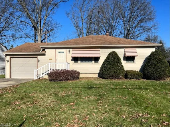 326 Mansell Dr, Youngstown, OH 44505