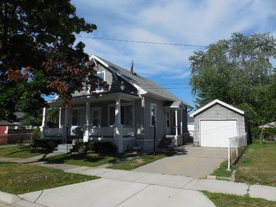 910 Saint Clair St, Port Huron, MI, 48060