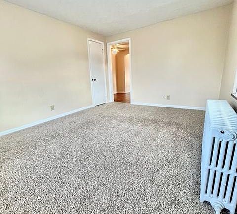 4th image of 532 Wiltshire Blvd APT D