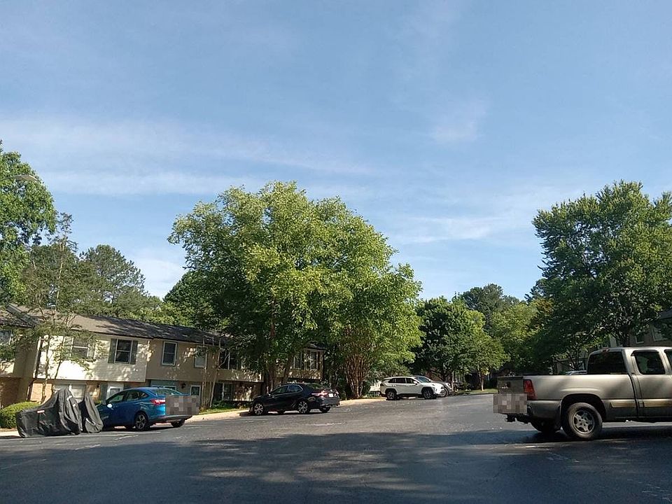 2nd image of 7727 Kelly St