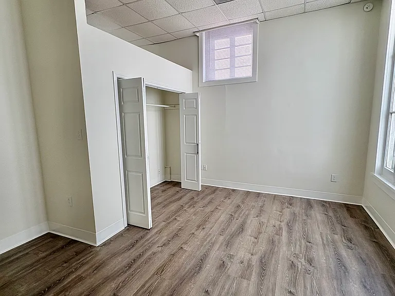 7813 Oak St — Photo 13