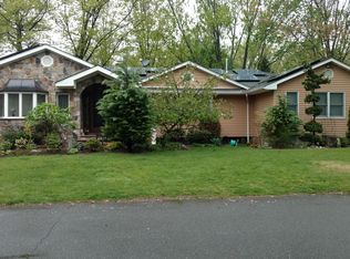 21 Frances Rd, Edison, NJ 08820