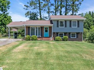 25 Amy Ln, Taylors, SC 29687
