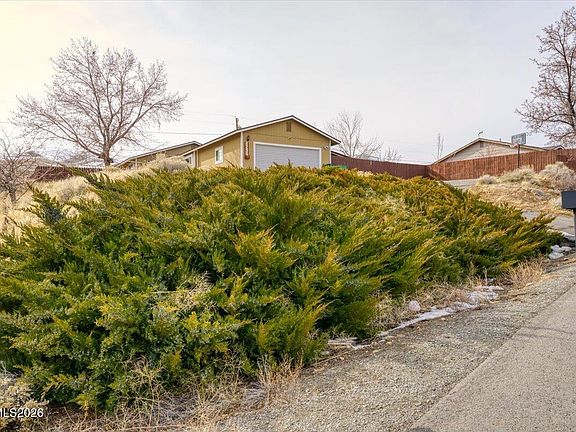 4th image of 8290 Mohawk Ln