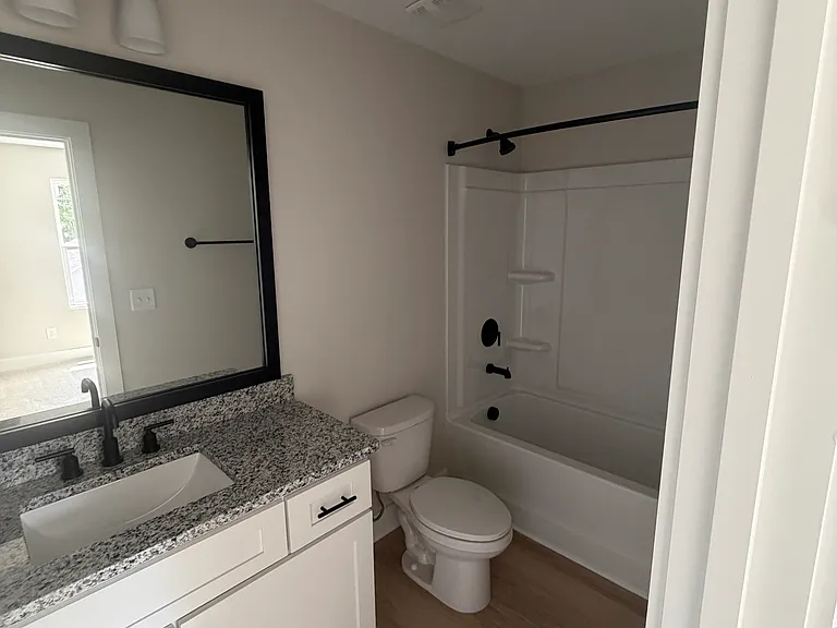 212 N Yadkin Ave #A — Photo 15