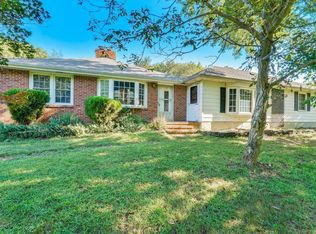 210 Matchaponix Ave, Monroe Township, NJ 08831