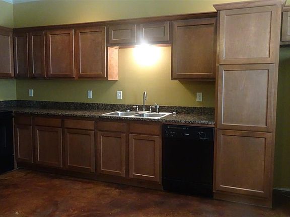 2nd image of 116 Flagstone Dr