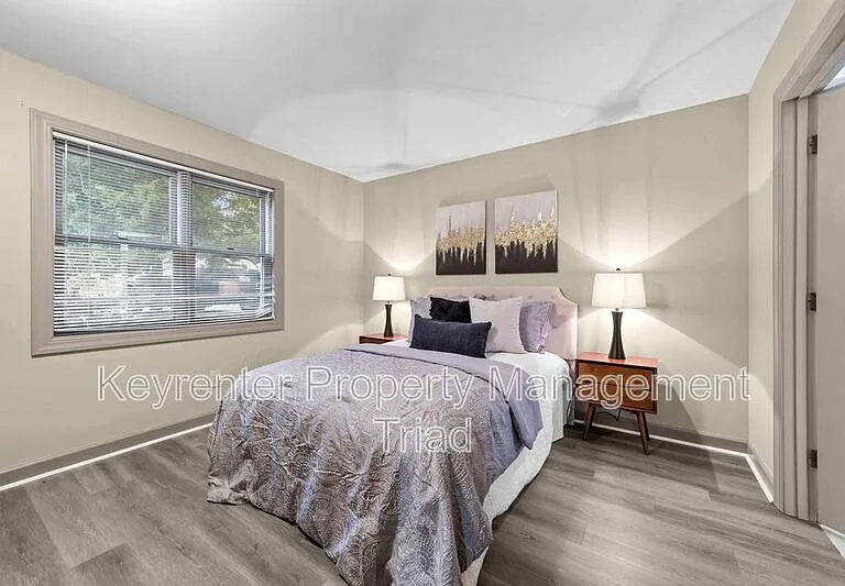 211 McIver St #A — Photo 12