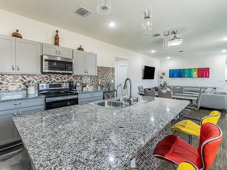 19000 Romano Dr — Photo 3