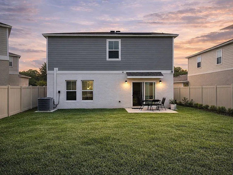 3857 Geranium Ave — Photo 2