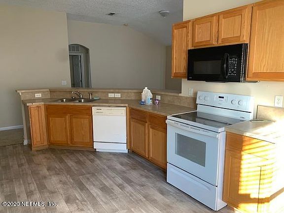 5th image of 2365 Creekfront Dr