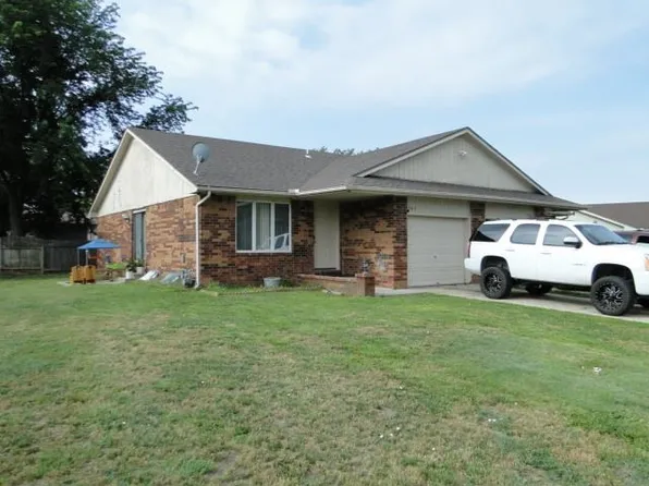 362 N Country Acres Ave #360, Wichita, KS 67212