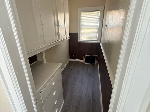 5th image of 87 Arnold St #1