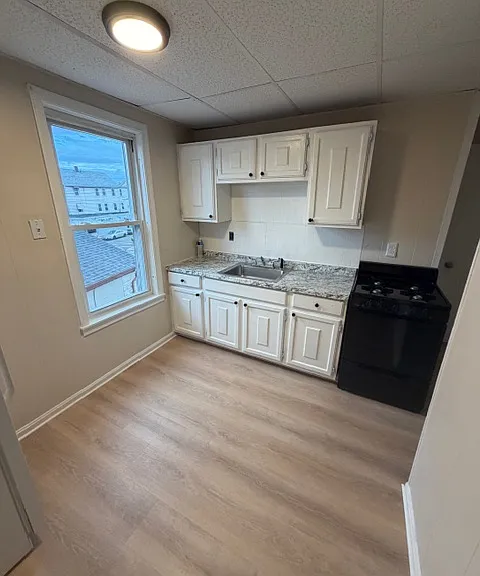 1831 S Main St #2E — Photo 1