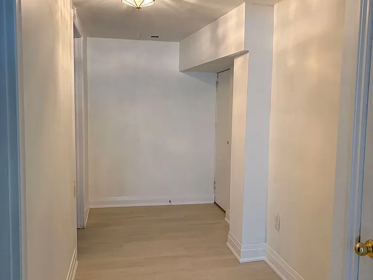 20 Burbank Dr — Photo 7