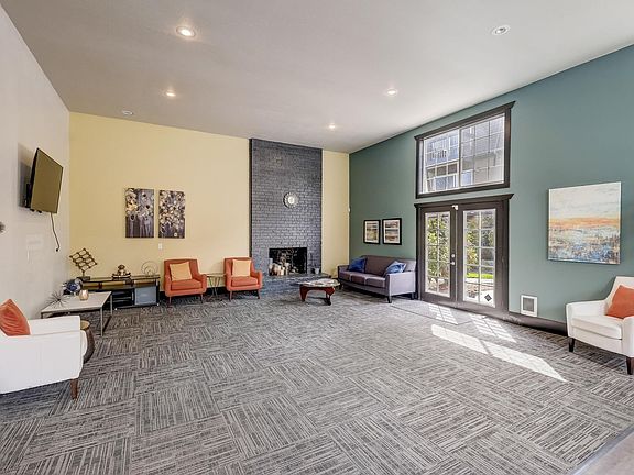 4th image of 20427 68th Ave W #2B-1Ba-1000Sqft