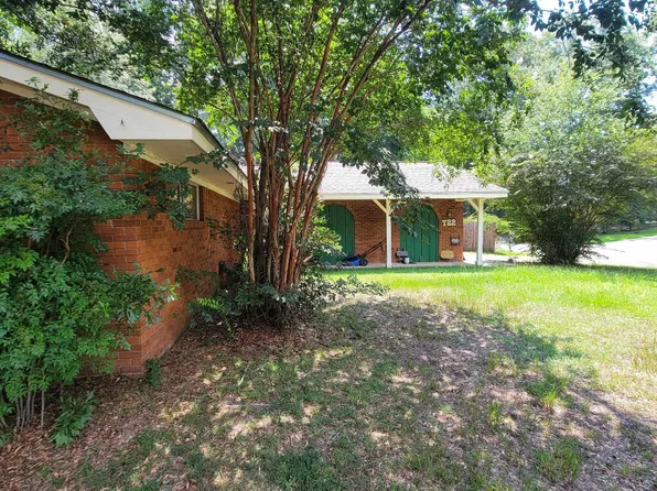 722 Monterrey Ln, Hattiesburg, MS 39402