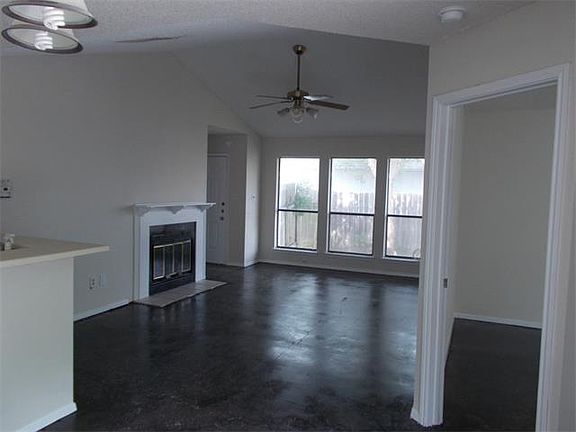 2nd image of 2306 Klattenhoff Dr