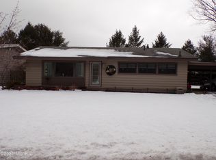 888 Seminole Rd, Norton Shores, MI 49441