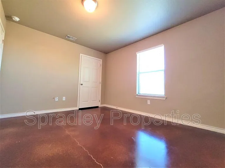 1512 Brady Way — Photo 7