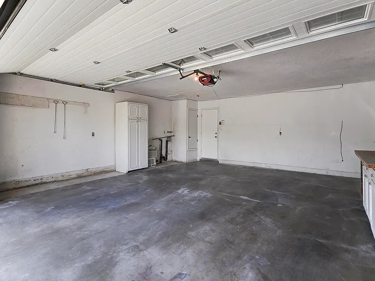 4631 Sherwood St NE — Photo 27