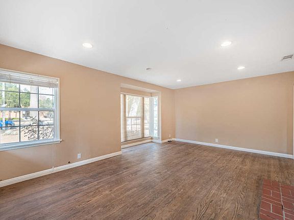 5th image of 15122 S Brand Blvd