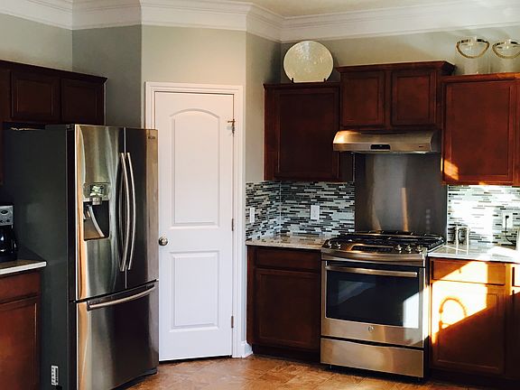 3rd image of 5939 Fultonham Dr