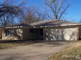 2805 Fairbrook St, Irving, TX 75062