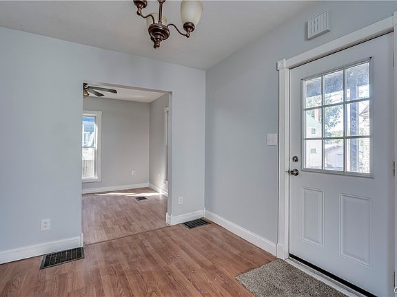 4th image of 426 Lincoln St