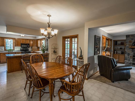 4th image of S52W26415 Fox Vale Ct