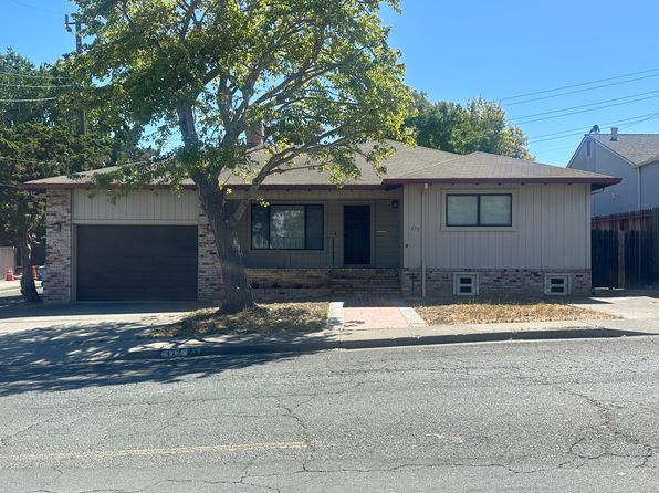 372 Maple Ave