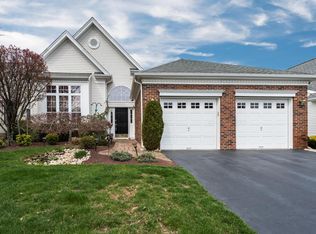 18 Turnberry Dr, Monroe Township, NJ 08831