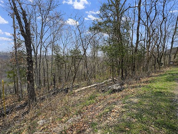 5th image of 29 Dunsford Dr