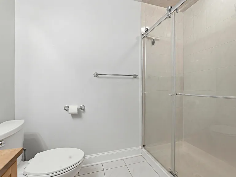 311 Washington St #9C — Photo 17
