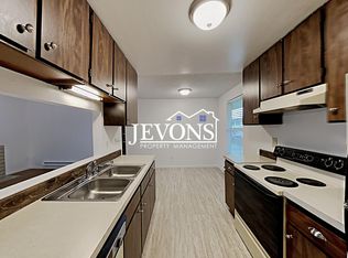 2422 S I St #3, Tacoma, WA 98405