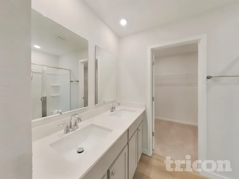56 Brazil Nut Cir — Photo 9