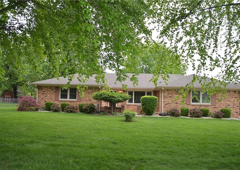 1st image of 781 Lodge Dr
