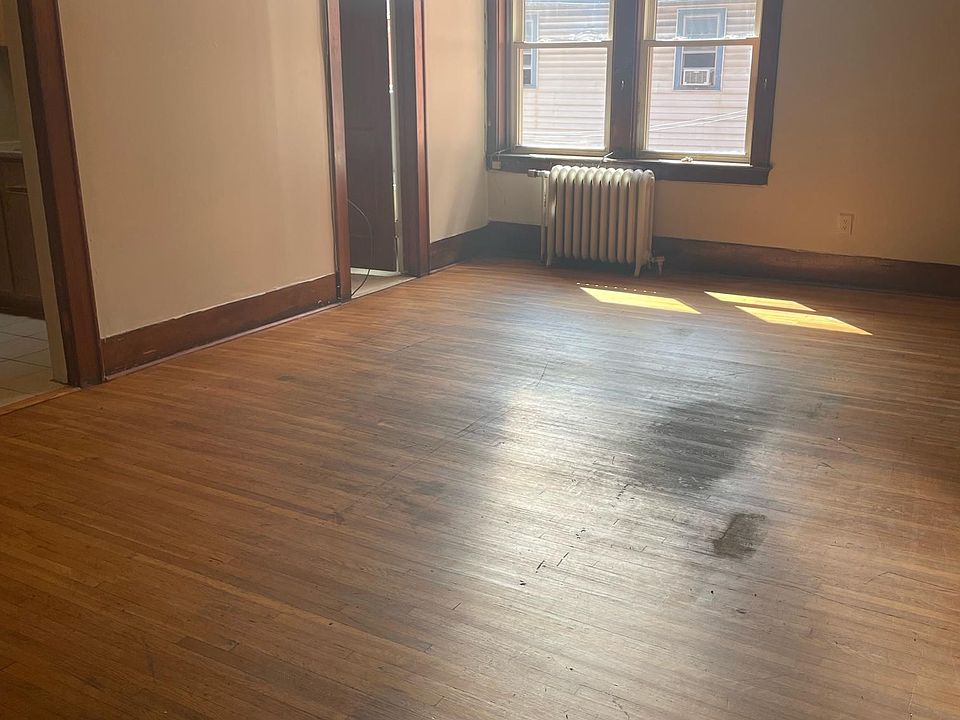 2nd image of 9 Boardman St APT 8