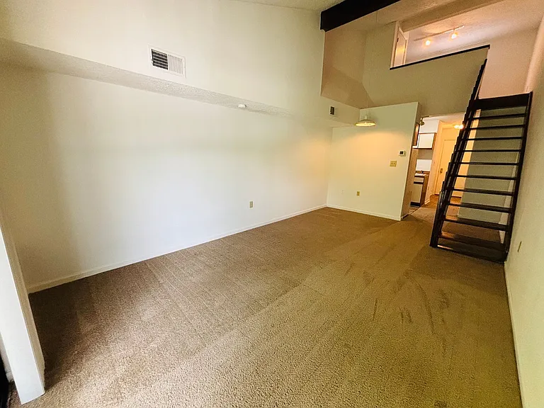 1400H University City Blvd — Photo 7
