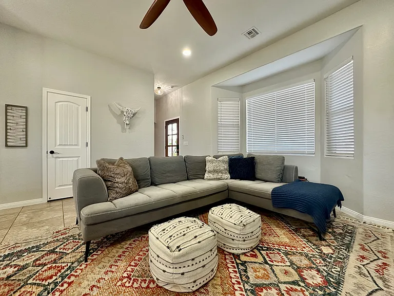 1319 S Brooke Ln — Photo 4