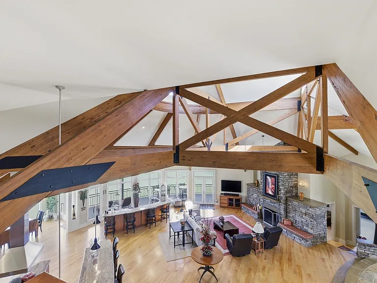 1046 Hollis Rd — Photo 31