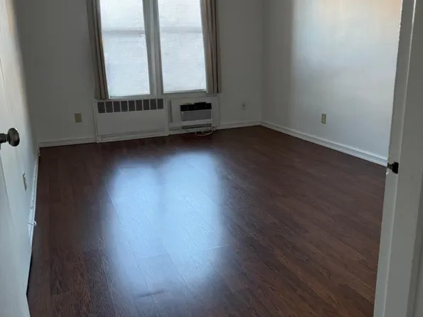 74-02 43rd Avenue image 4 of 8