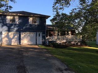 2351 Weymouth Rd, Hinckley, OH 44233